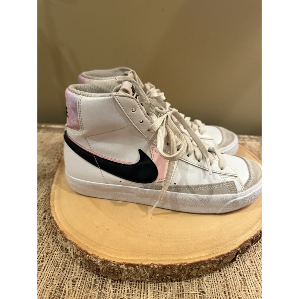 Nike Blazer Mid '77‎ SE GS Youth Sz-6.5 Sneaker White Arctic Punch DD1847-101
